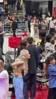 广东老板娘露脐装观赛 赢球之后真的很开心啊！